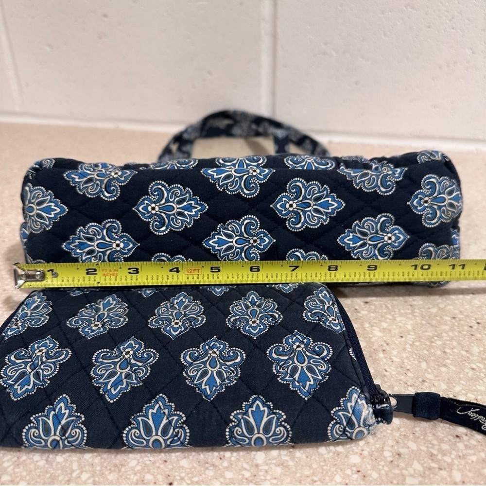 Vera Bradley Little Betsy Shoulder Bag & Bifold Wallet in Calypso NavyBlue 2009 - Picture 13 of 15